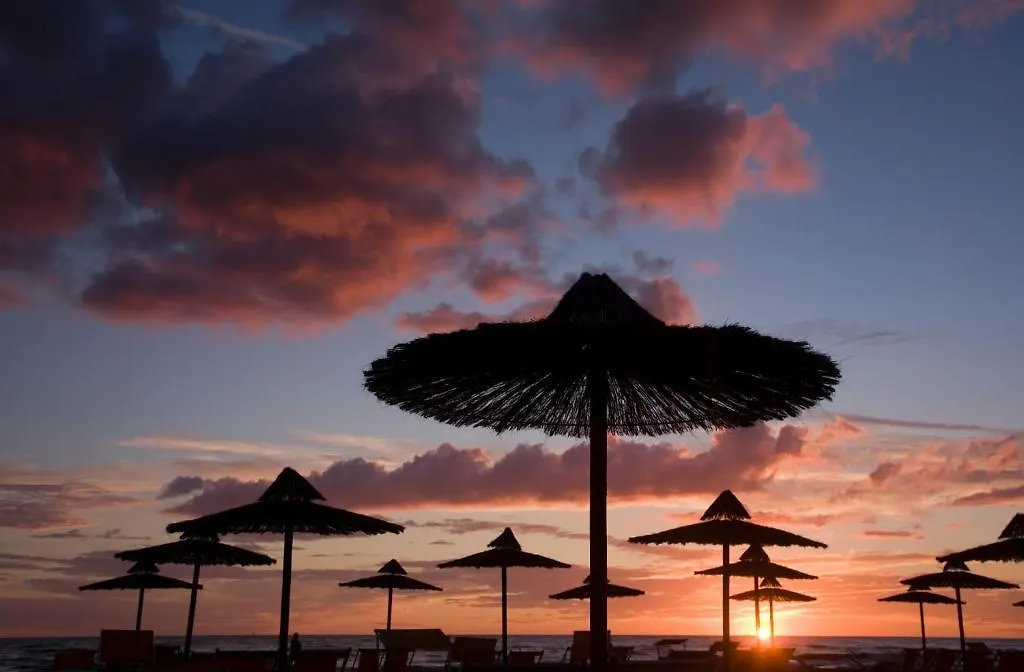Regina Del Mare Family Beach Village Calambrone