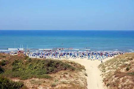 Regina Del Mare Family Beach Village Calambrone Italy